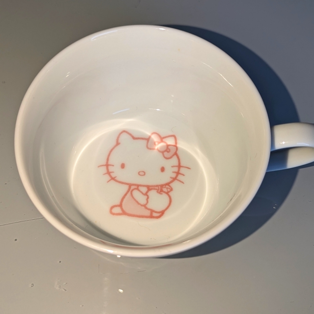 Hello Kitty Mug - Picture 7 of 10